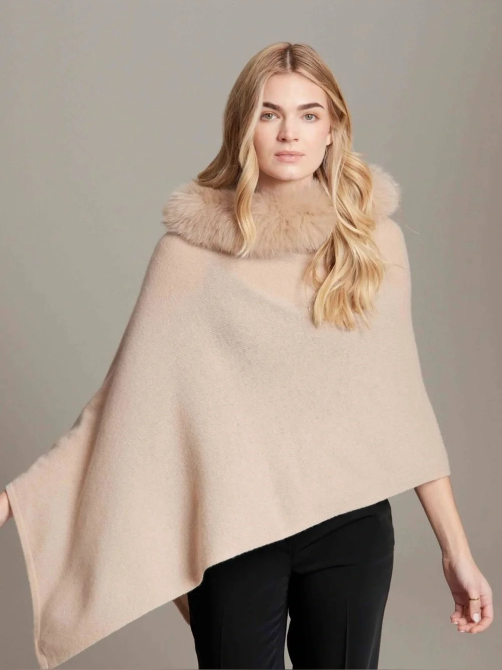 NWT Alashan 100% Cashmere LUXE Windchill Fox Trim Topper